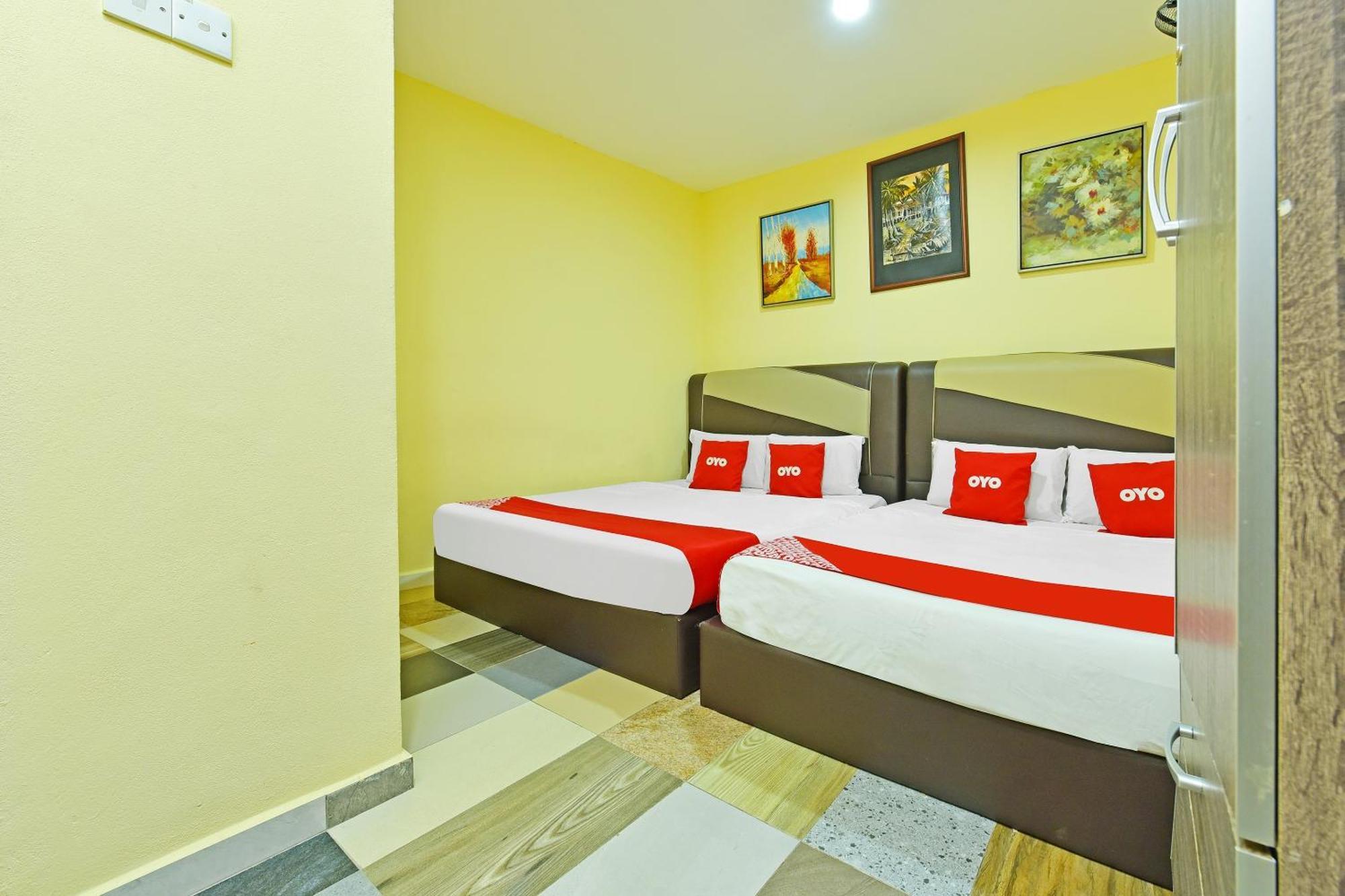 Oyo 873 Bamboo Inn Batu Ferringhi Extérieur photo